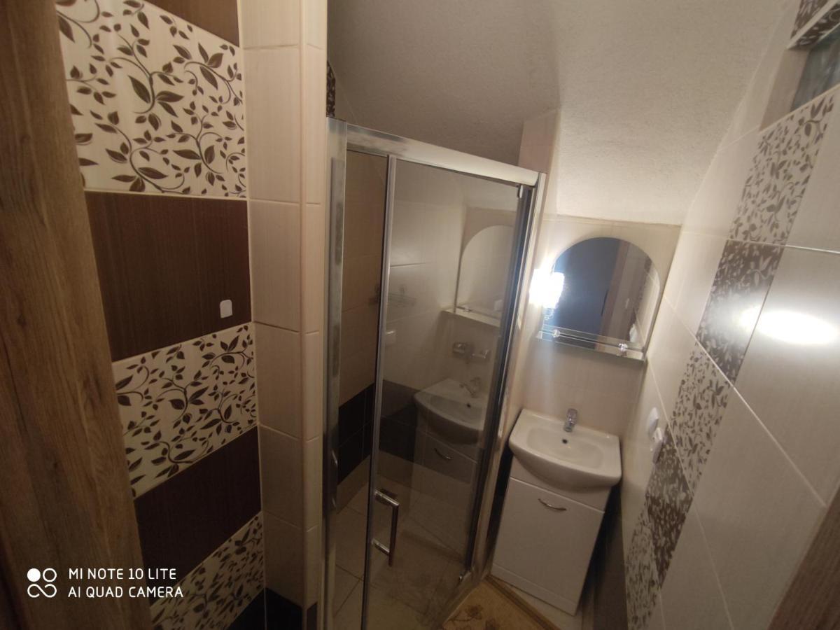 Apartman Lucky 5 Izbovy Rodinny Dom المظهر الخارجي الصورة